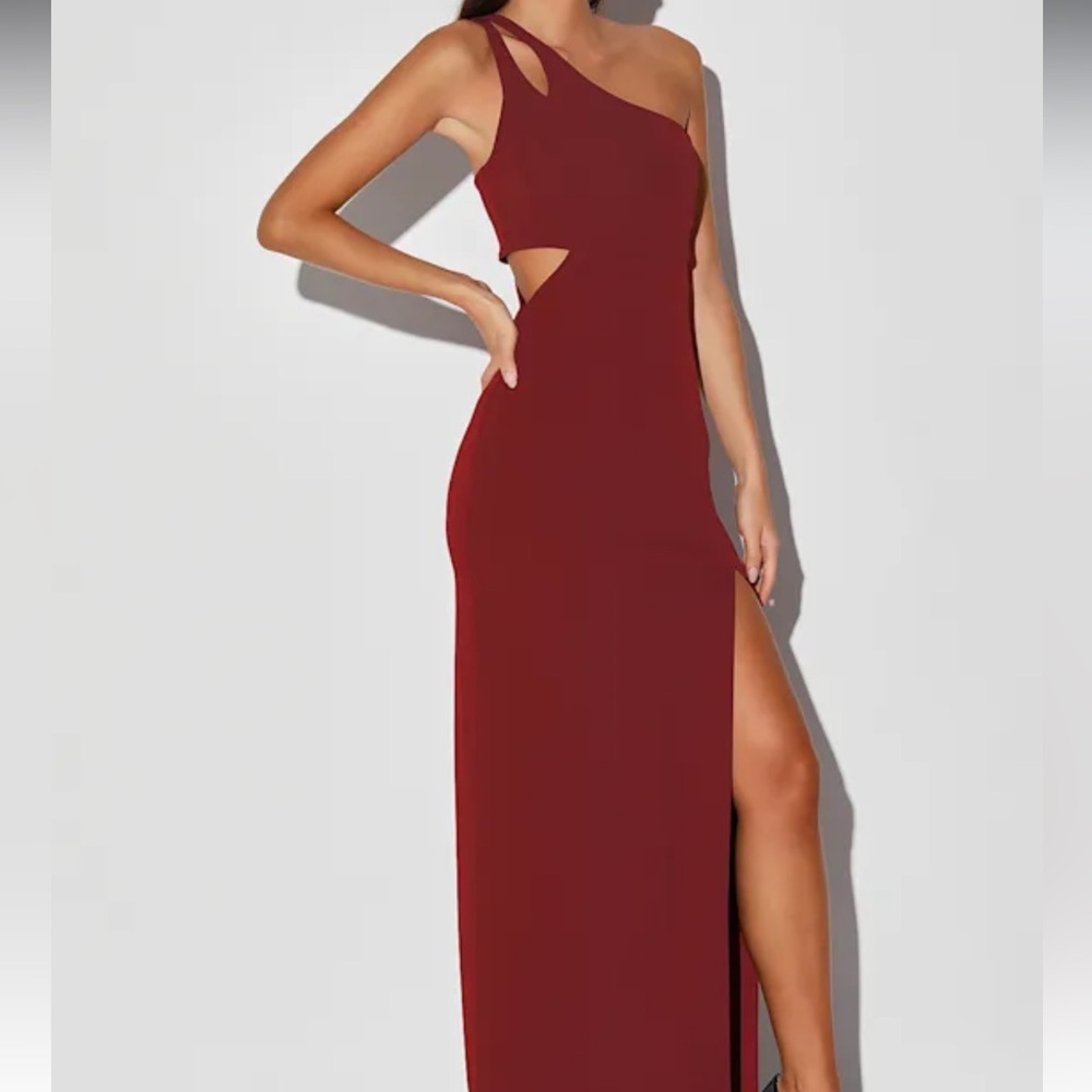 NWT Lulu's One-Shoulder Cut-out Maxi Dress